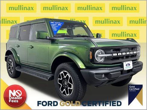 Certified 2025 Ford Bronco Outer Banks AWD/4WD image 1