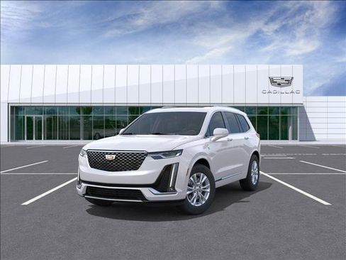 New 2025 Cadillac XT6 Luxury image 8