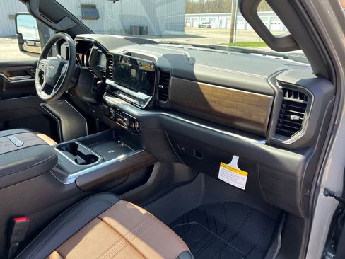 New 2025 Chevrolet Silverado 2500 High Country w/ Technology Package image 9