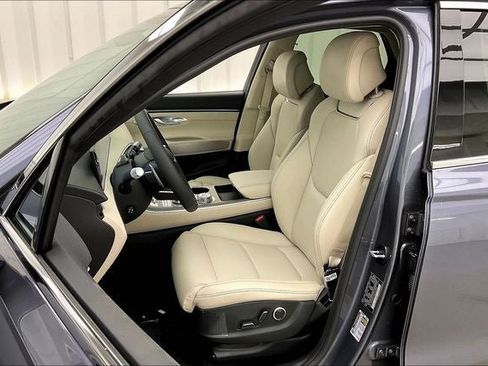 New 2026 Genesis GV70 2.5T Select AWD/4WD image 12