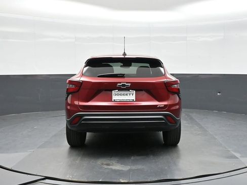 Used 2024 Chevrolet Trax RS FWD image 17