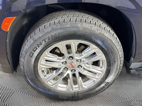 Used 2021 GMC Yukon SLT w/ SLT Premium Package image 35