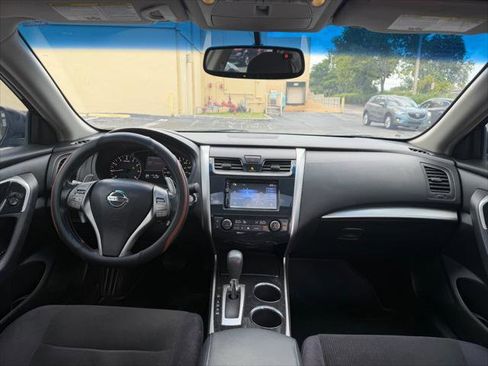 Used 2013 Nissan Altima 3.5 SV FWD image 16