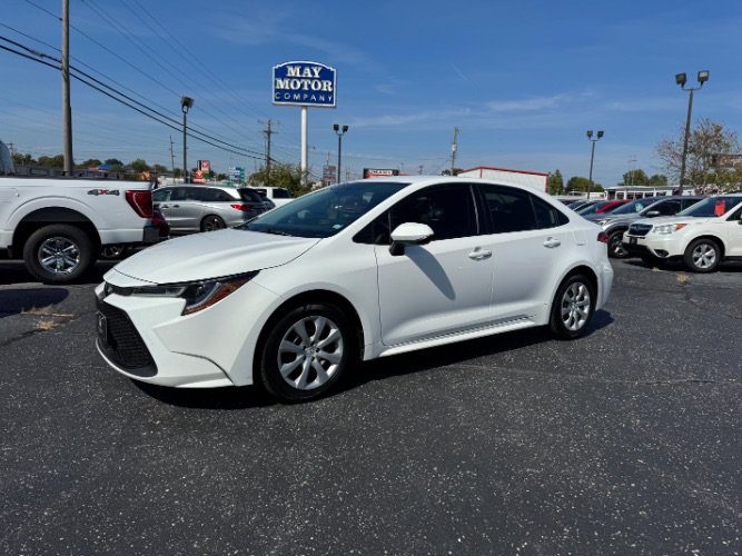 Used 2020 Toyota Corolla LE FWD image 1