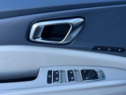 New 2026 Kia Carnival EX image 11