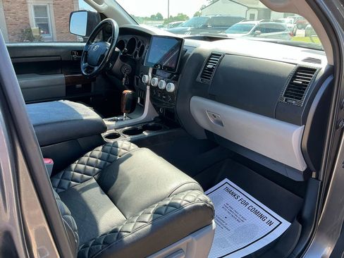 Used 2012 Toyota Tundra Limited w/ Memory Pkg AWD/4WD image 23