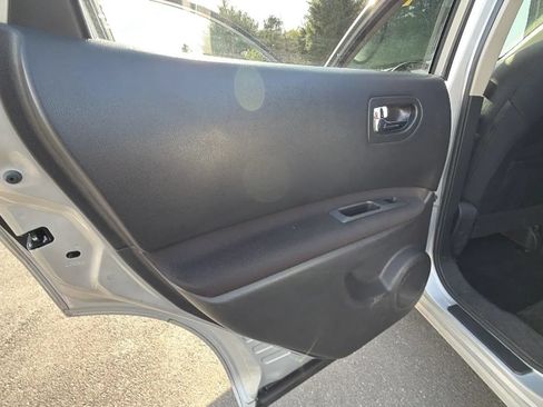Used 2013 Nissan Rogue S w/ Special Edition Pkg AWD/4WD image 31