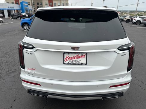 Used 2024 Cadillac XT6 Sport w/ Platinum Package image 11