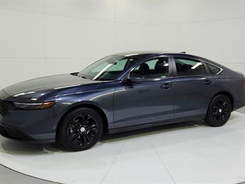 Used 2025 Honda Accord LX image 8