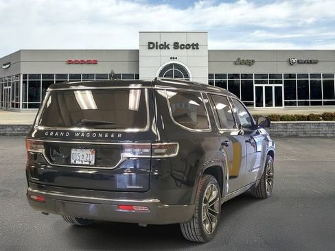 Used 2022 Jeep Grand Wagoneer Series III image 5