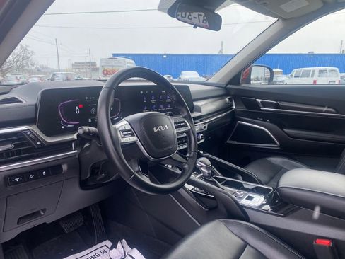 Used 2024 Kia Telluride S w/ S Sunroof Package image 10