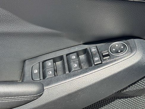Used 2024 Kia Seltos EX FWD image 21