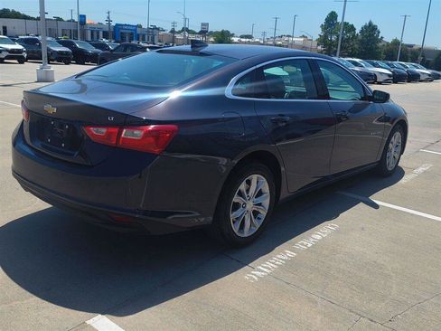 Used 2025 Chevrolet Malibu LT FWD image 9