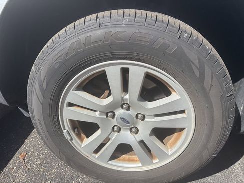 Used 2010 Ford Edge SE image 8