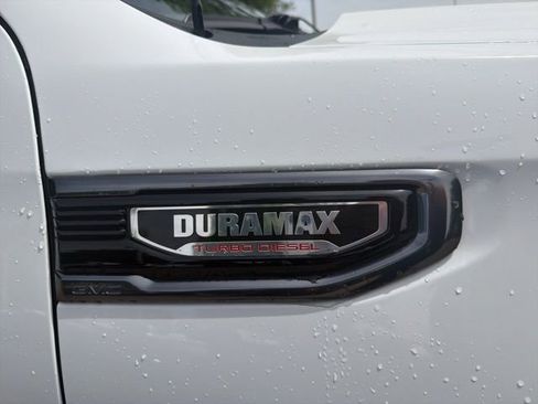 Used 2023 GMC Sierra 1500 AT4 w/ Technology Package AWD/4WD image 12