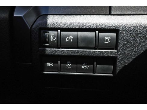 Used 2025 Toyota 4Runner TRD Off-Road AWD/4WD image 19