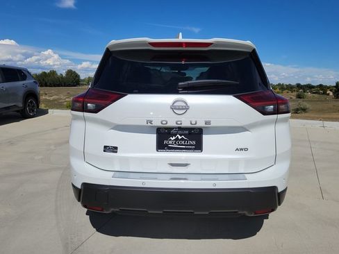 New 2026 Nissan Rogue SV image 10