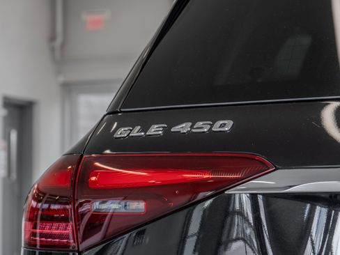 Certified 2025 Mercedes-Benz GLE 450 4MATIC image 22