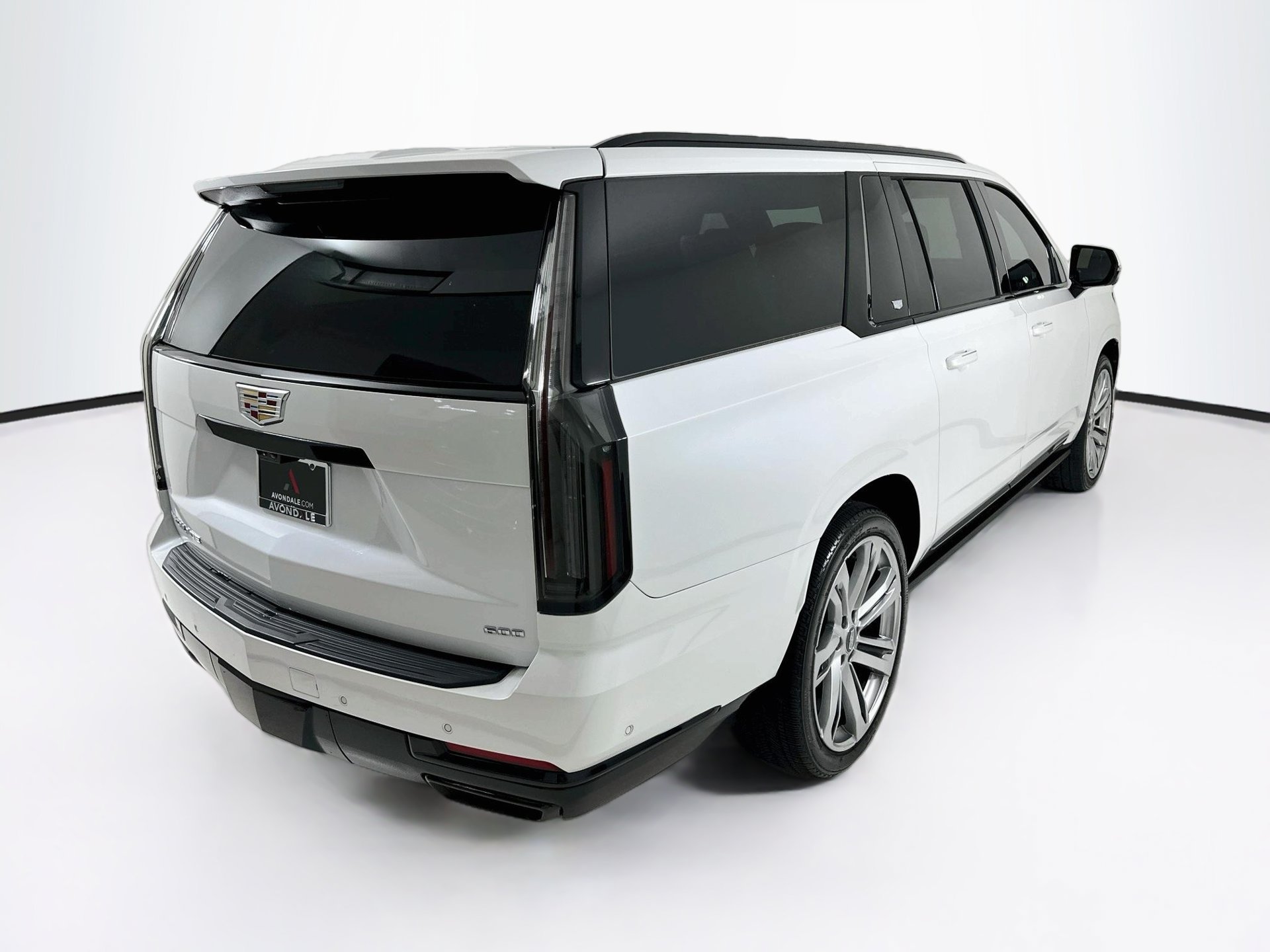 Used 2025 Cadillac Escalade ESV Sport w/ Touring Package AWD/4WD image 8