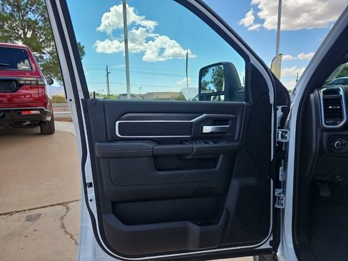 New 2026 RAM 2500 Big Horn AWD/4WD image 12