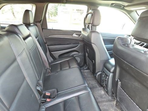 Used 2022 Jeep Grand Cherokee Limited w/ Trailer Tow Group IV image 17