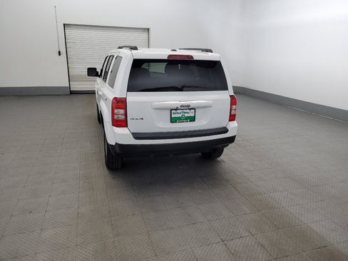 Used 2017 Jeep Patriot Sport w/ Power Value Group AWD/4WD image 6