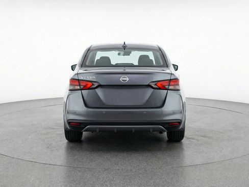 Used 2025 Nissan Versa SV image 7