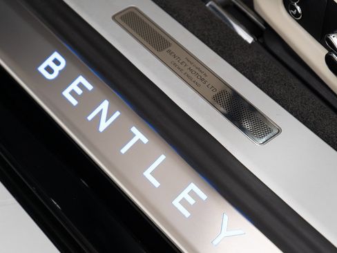 Used 2020 Bentley Continental GT image 21