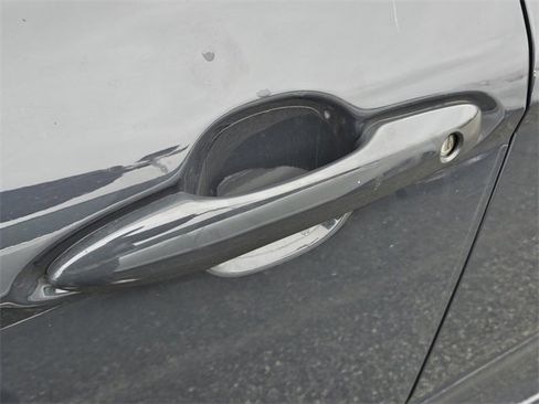 Used 2025 Toyota Camry SE image 18