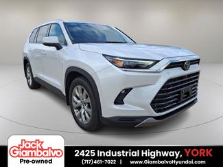 Used 2024 Toyota Grand Highlander Limited video 1
