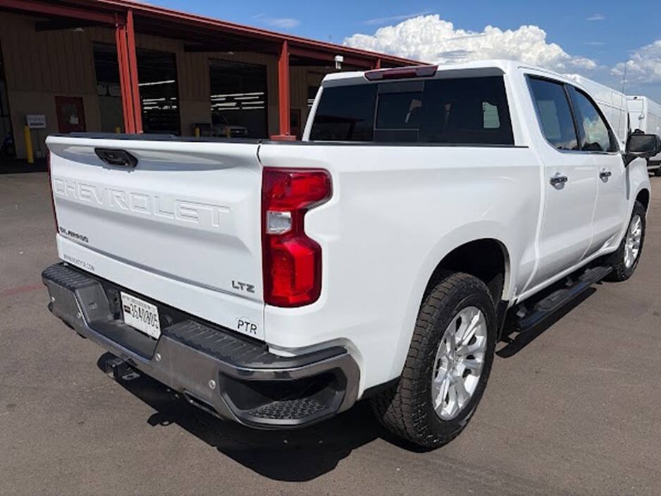 Used 2023 Chevrolet Silverado 1500 LTZ w/ LTZ Convenience Package II AWD/4WD image 9