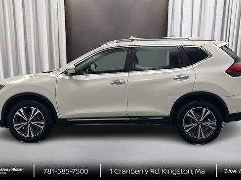 Used 2017 Nissan Rogue SL w/ SL Premium Package AWD/4WD image 8