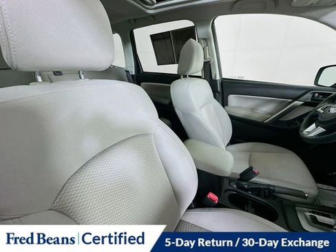 Used 2018 Subaru Forester 2.5i Premium w/ All-Weather Package image 29