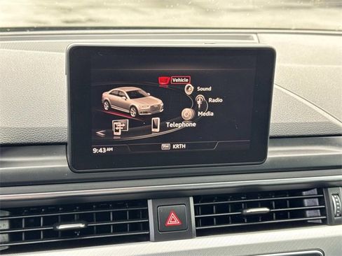 Used 2017 Audi A4 2.0T Premium image 11