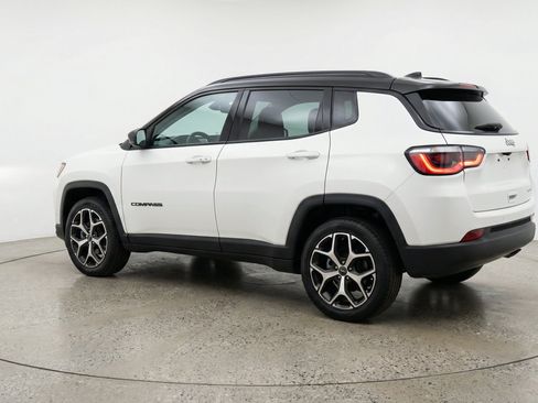 Used 2025 Jeep Compass Limited AWD/4WD image 6