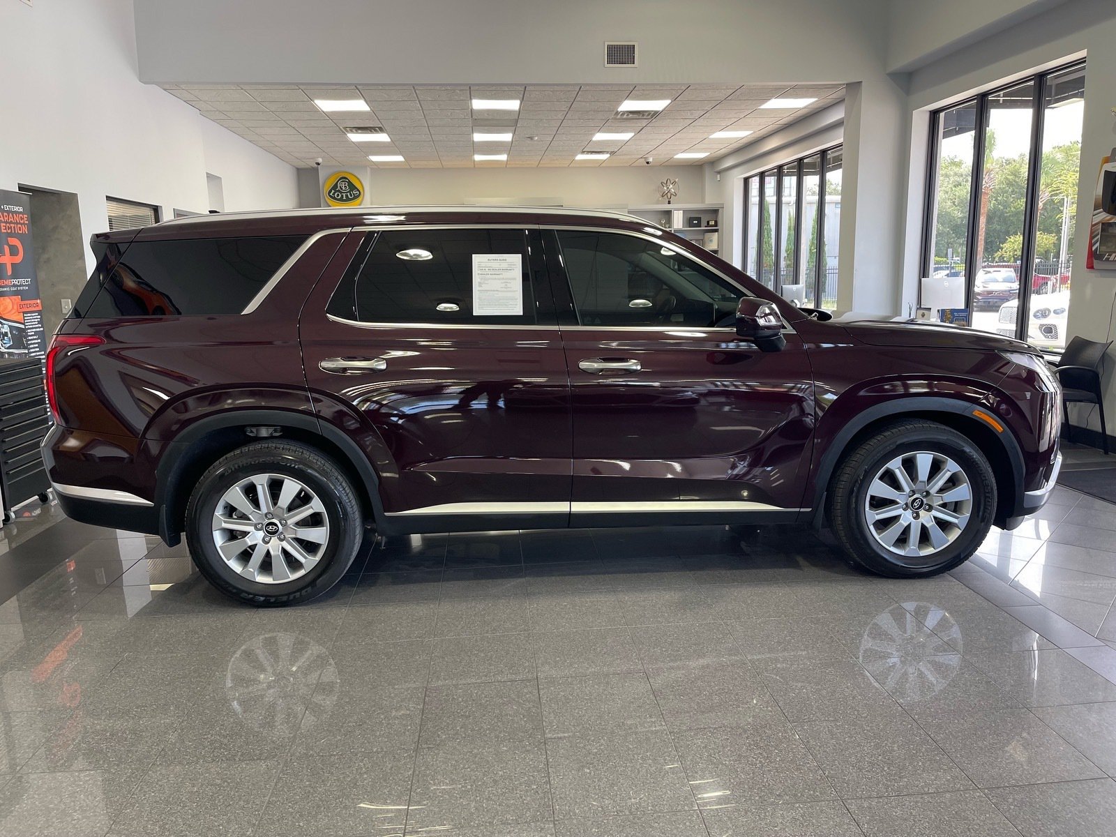 Used 2025 Hyundai Palisade SEL FWD image 6