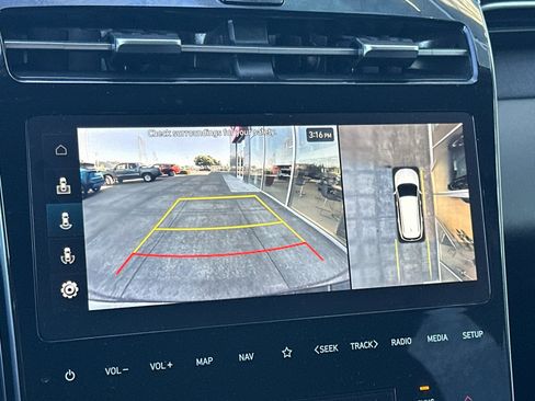 Used 2023 Hyundai Tucson Limited AWD/4WD image 19