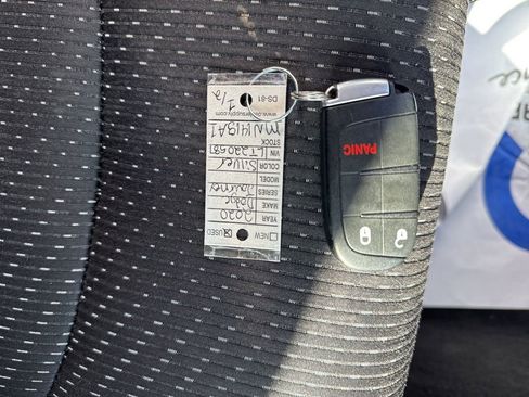 Used 2020 Dodge Journey SE w/ SE Popular Equipment Group image 31