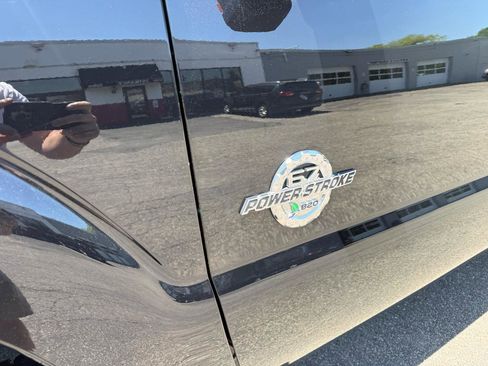 Used 2016 Ford F250 Lariat w/ Lariat Ultimate Package AWD/4WD image 5