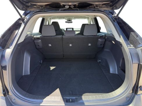 Used 2024 Toyota RAV4 XLE FWD image 17