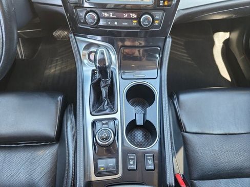 Used 2018 Nissan Maxima 3.5 SV image 11