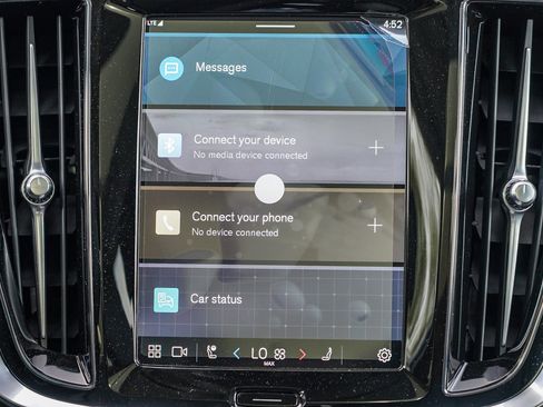 New 2025 Volvo V60 B5 Cross Country Ultra w/ Protection Package Premier image 17