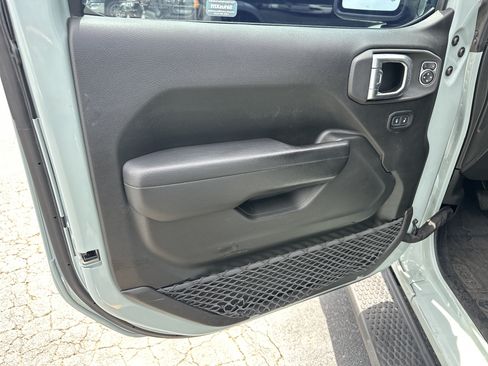 Used 2023 Jeep Wrangler Unlimited Sport AWD/4WD image 12