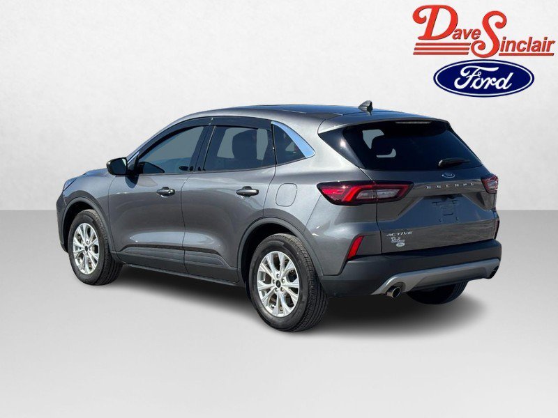 Used 2024 Ford Escape Active w/ Cold Weather Package FWD image 9