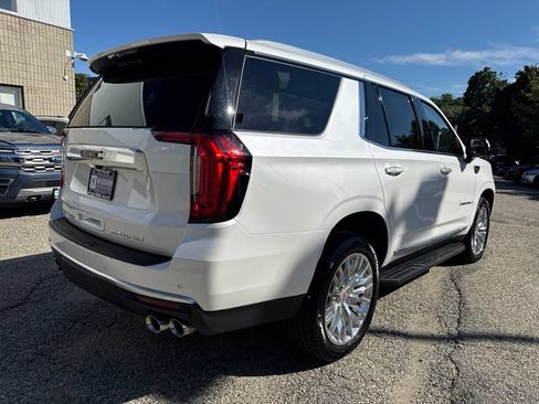 Used 2023 GMC Yukon Denali AWD/4WD image 7