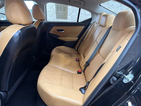 Used 2023 Nissan Sentra SV w/ SV Premium Package FWD image 14