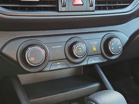 Used 2022 Kia Forte LXS image 15