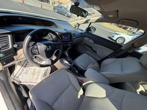 Used 2015 Honda Civic SE image 9