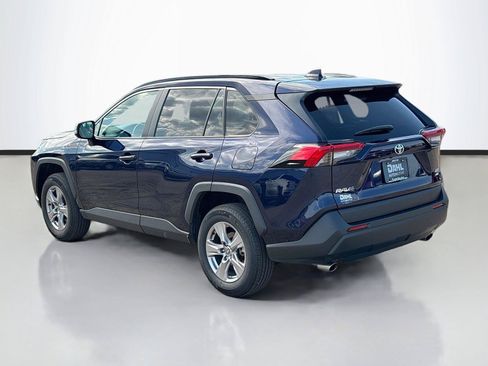 Used 2025 Toyota RAV4 XLE AWD/4WD image 10