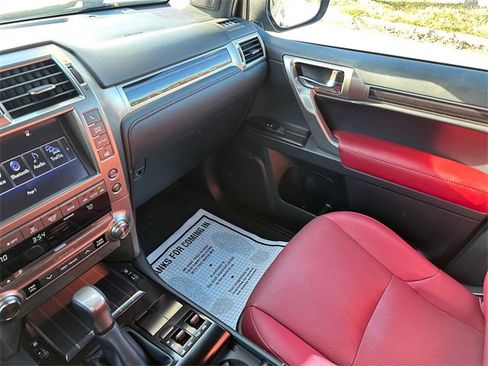 Used 2021 Lexus GX 460 Premium image 30